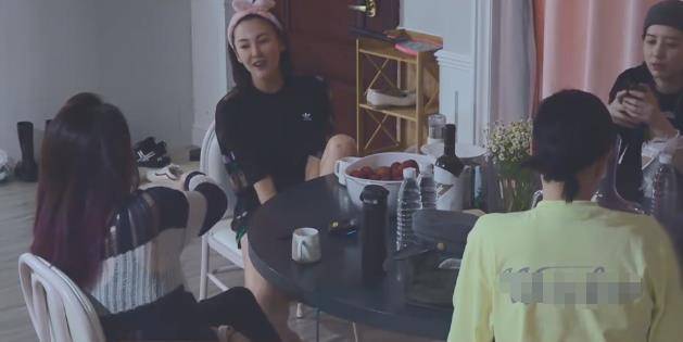 只要不提，没人注意她们有没有生过孩子